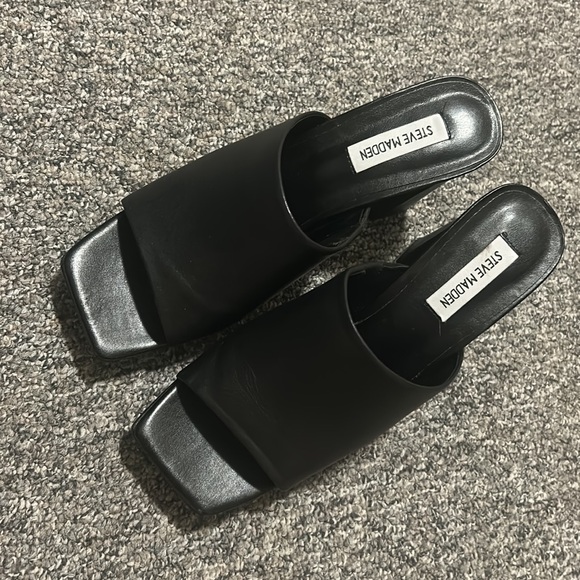 Steve Madden Dedicate Women’s Leather Heels - Picture 2 of 8